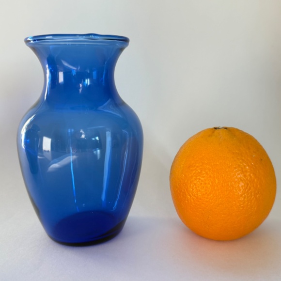 VINTAGE Vases Cobalt Blue Glass Pair (2) - Picture 8 of 15